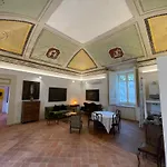 The Royal Gallery Loft In XVI Century Palace - City Historical Center - Downtown