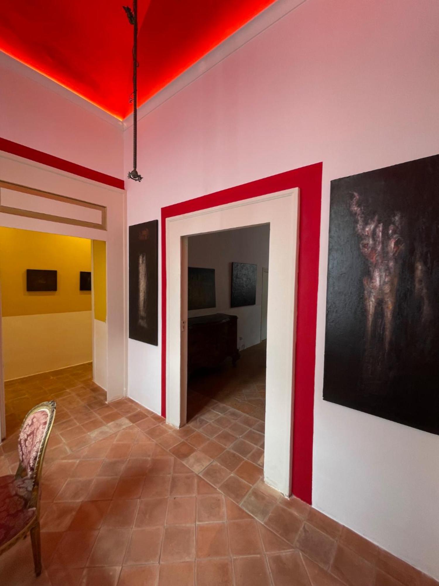 The Royal Gallery Loft In Xvi Century Palace - City Historical Center - Downtown