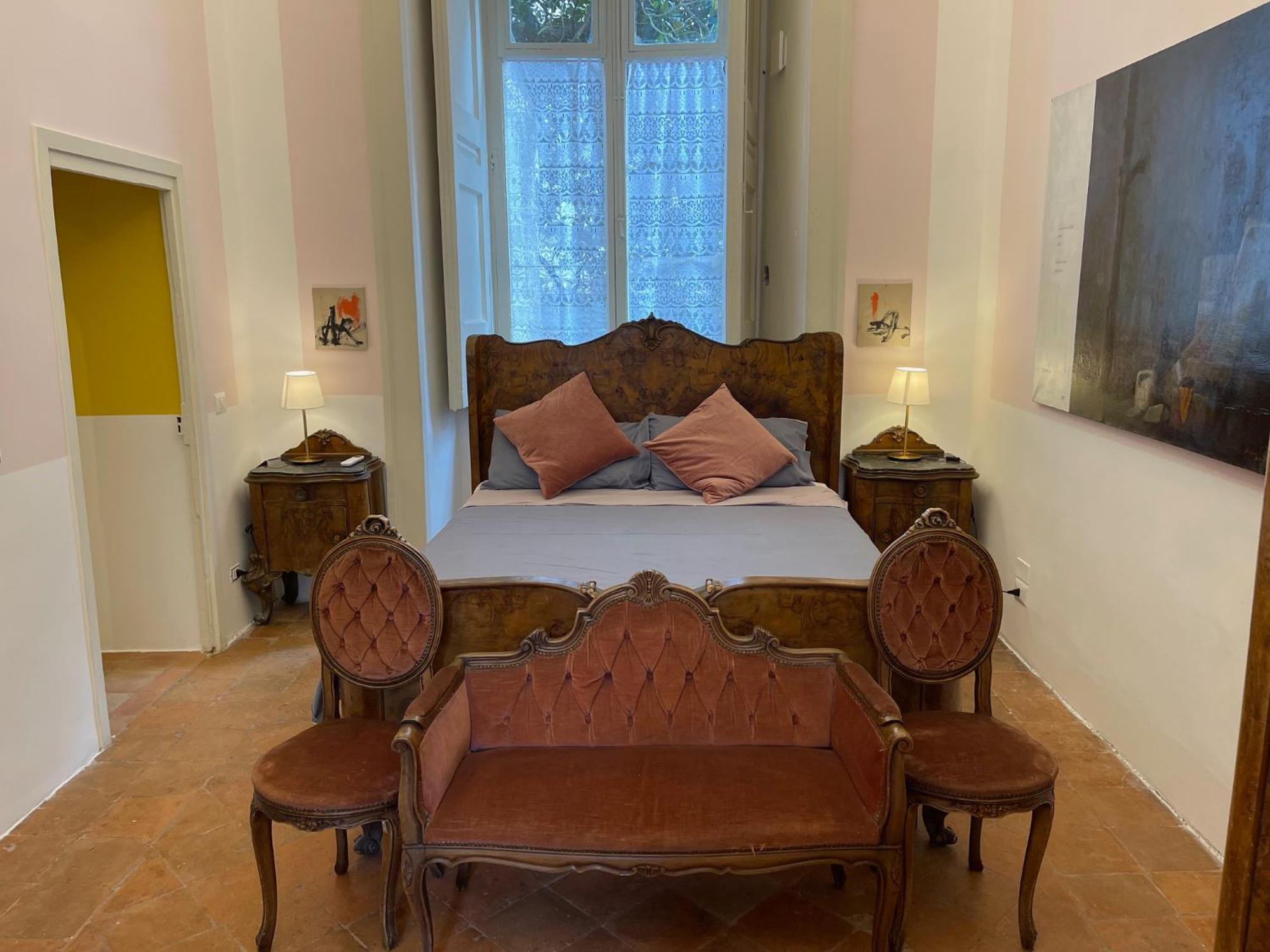 The Royal Gallery Loft In Xvi Century Palace - City Historical Center - Downtown Napoli