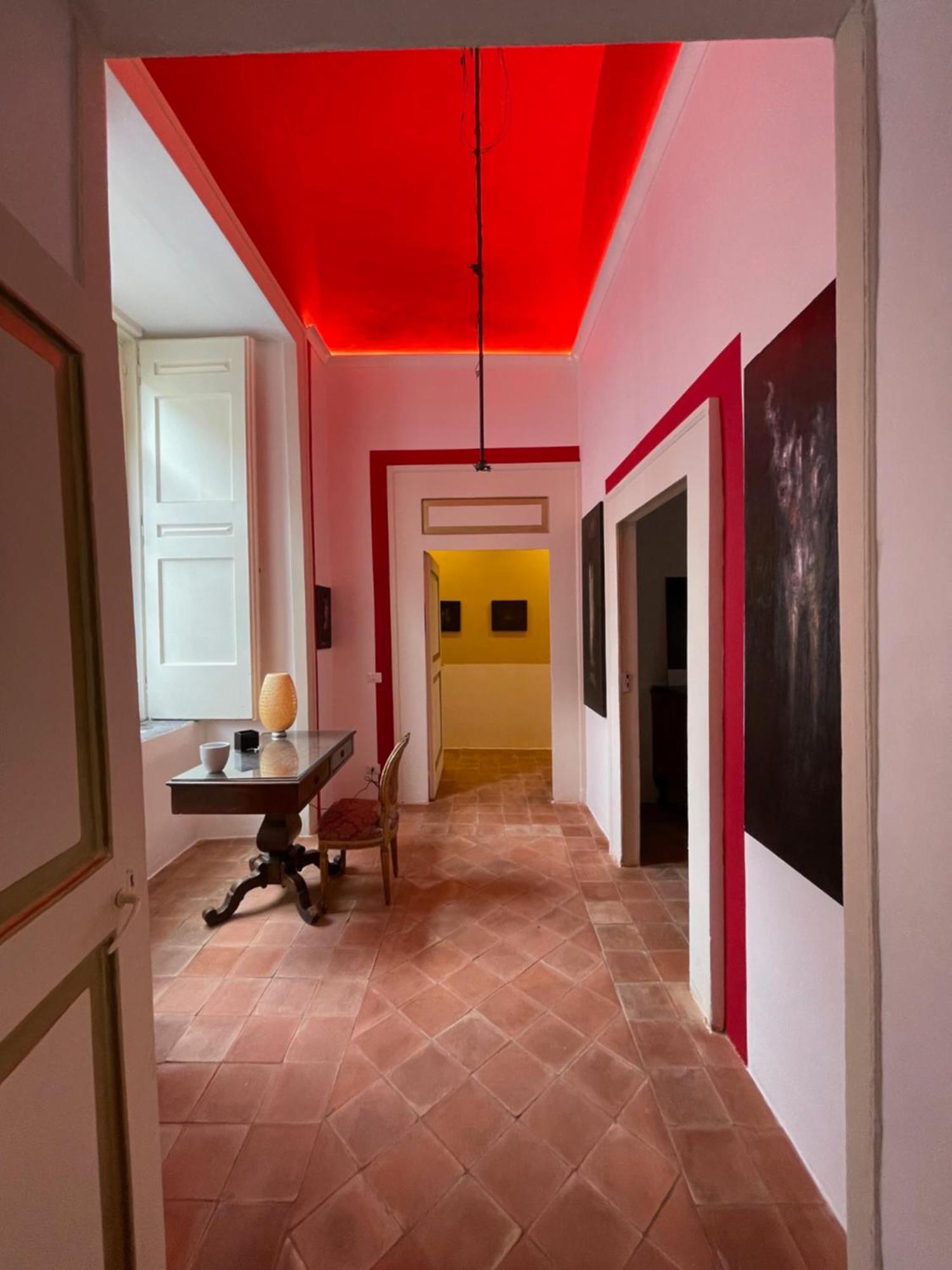 The Royal Gallery Loft In Xvi Century Palace - City Historical Center - Downtown *