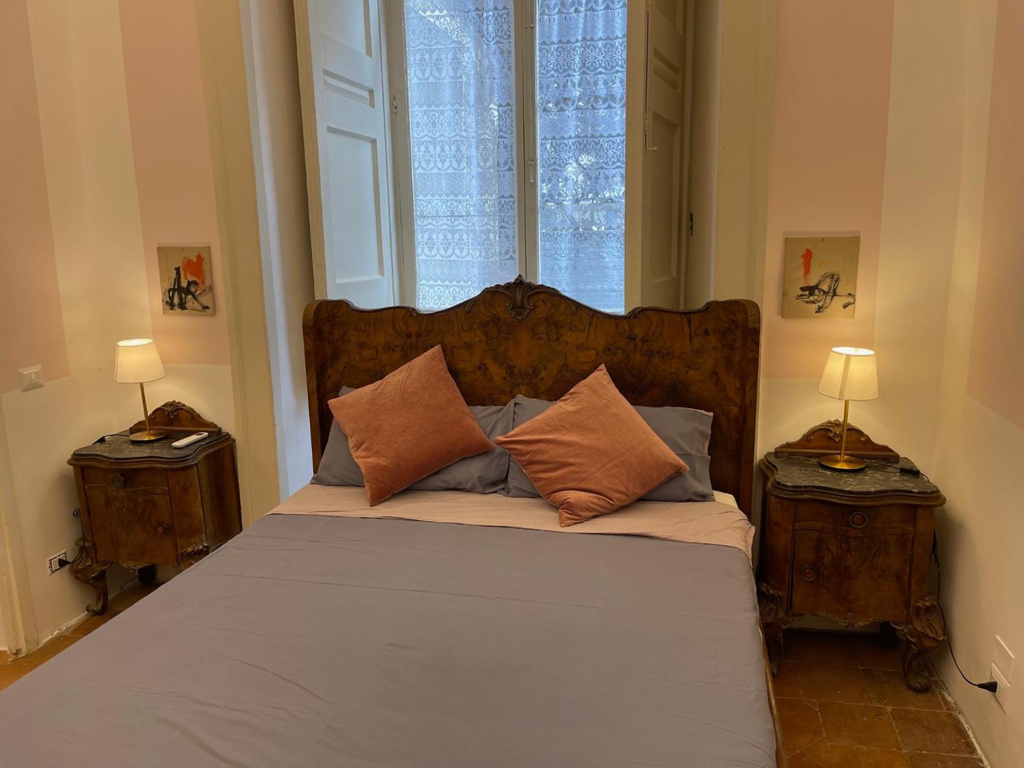 The Royal Gallery Loft In Xvi Century Palace - City Historical Center - Downtown *