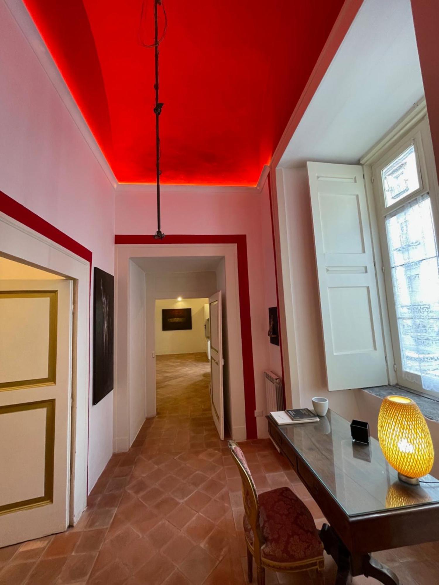 Casa vacanze The Royal Gallery Loft In Xvi Century Palace - City Historical Center - Downtown Napoli